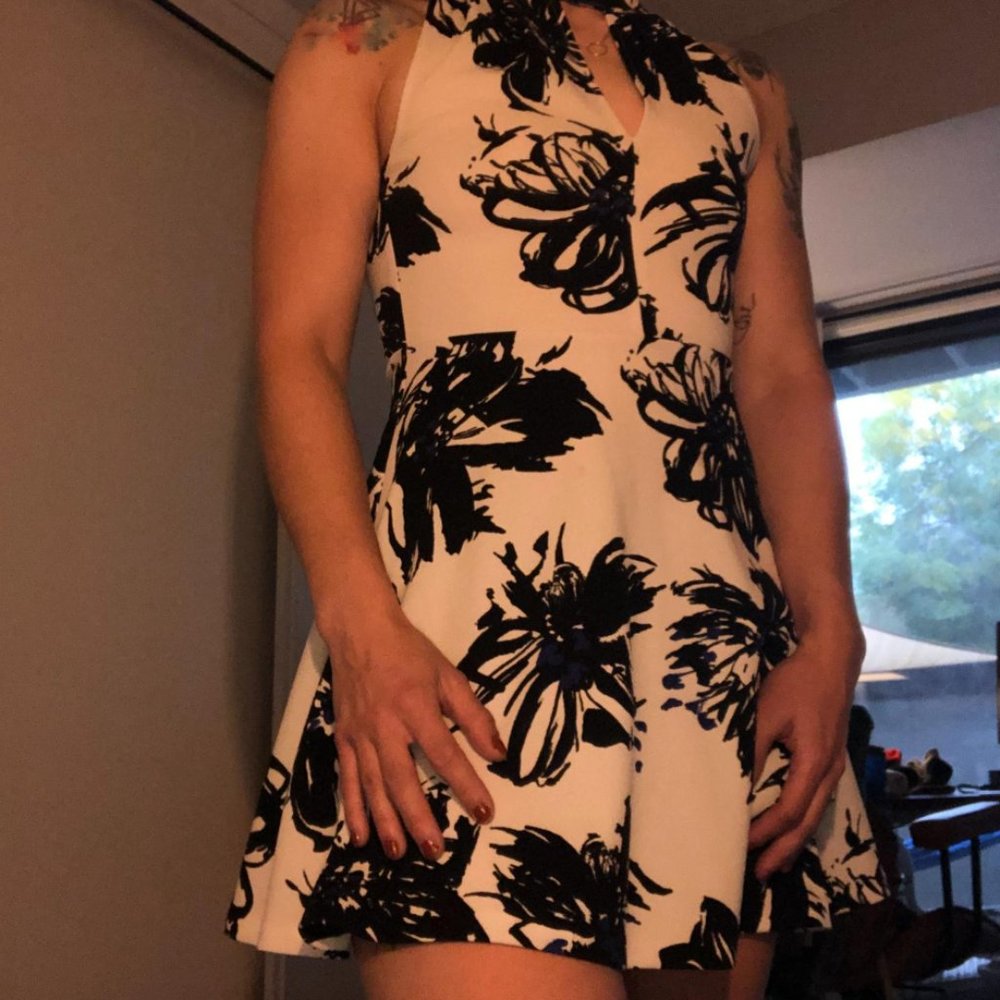 Floral Dress white with black and a touch of blue in the middle